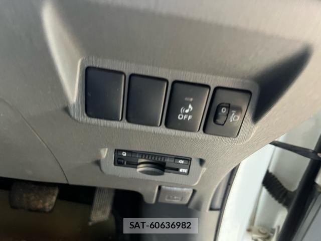 Toyota PRIUS ALPHA 2012-09 8414549-17