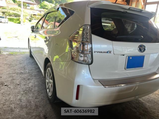 Toyota PRIUS ALPHA 2012-09 8414549-7