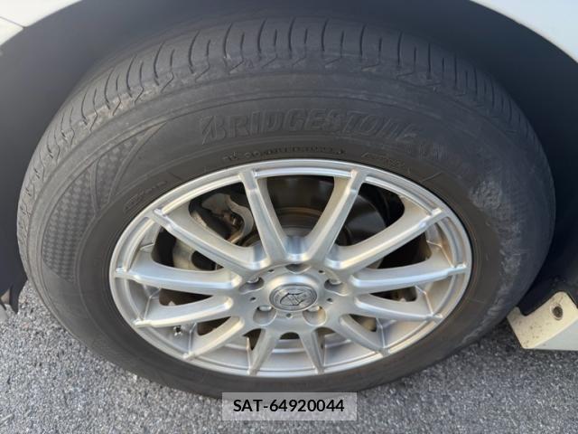 Toyota PRIUS ALPHA 2012-02 8414536-2