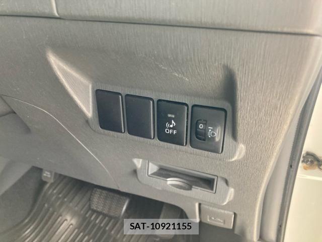 Toyota PRIUS ALPHA 2012-03 8414538-15