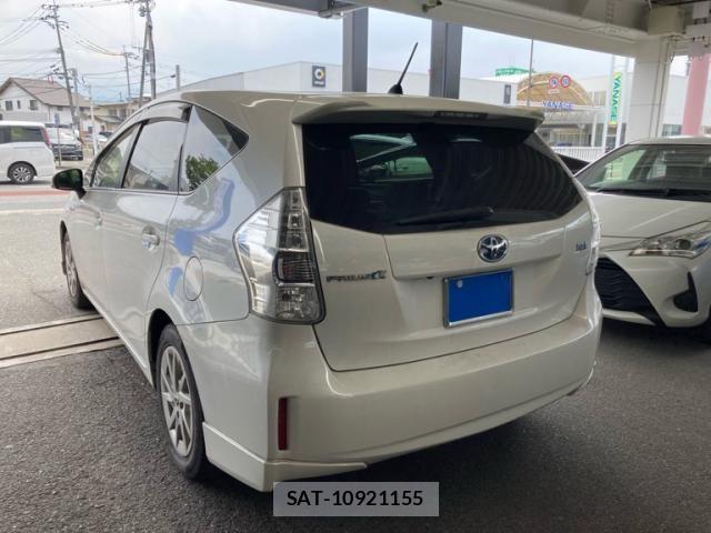 Toyota PRIUS ALPHA 2012-03 8414538-3