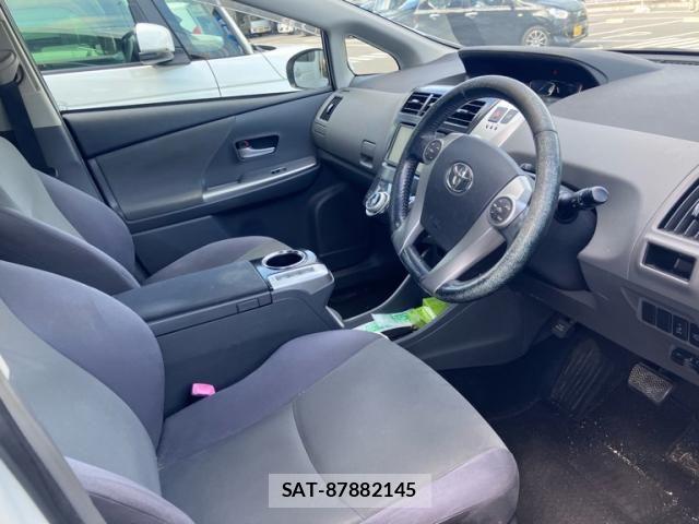 Toyota PRIUS ALPHA 2011-08 8414537-12