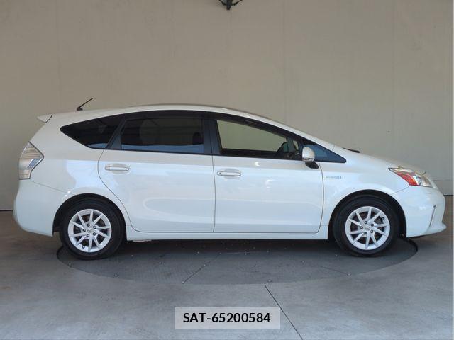 Toyota PRIUS ALPHA 2012-09 8414529-17