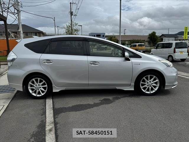 Toyota PRIUS ALPHA 2012-01 8414532-10