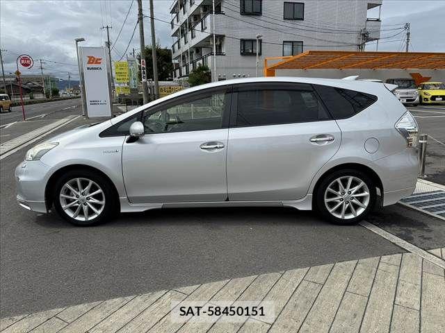 Toyota PRIUS ALPHA 2012-01 8414532-11