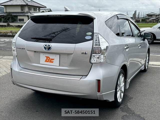 Toyota PRIUS ALPHA 2012-01 8414532-12