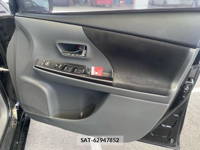 Toyota PRIUS ALPHA 2014-01 8414541-17