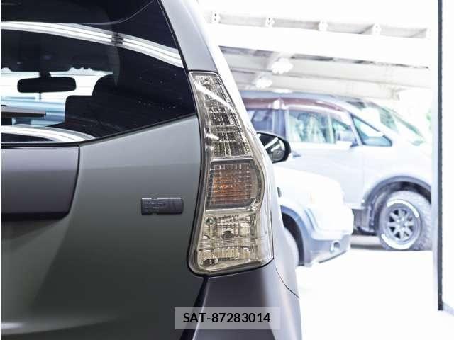 Toyota PRIUS ALPHA 2013-03 8414527-17