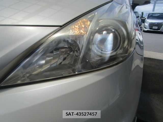 Toyota PRIUS ALPHA 2013-09 8414530-23