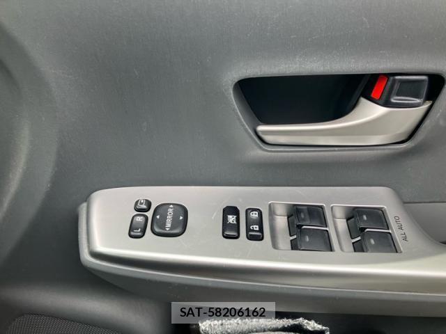 Toyota PRIUS ALPHA 2012-06 8411001-12