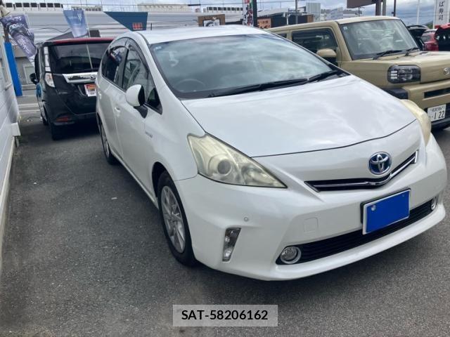 Toyota PRIUS ALPHA 2012-06 8411001-1