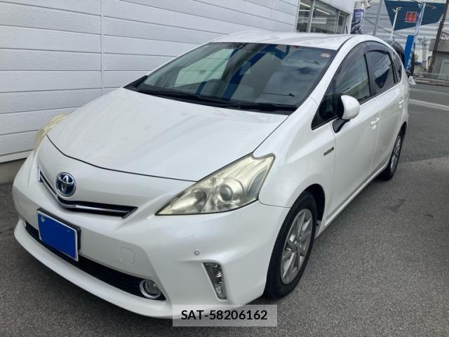 Toyota PRIUS ALPHA 2012-06 8411001-2