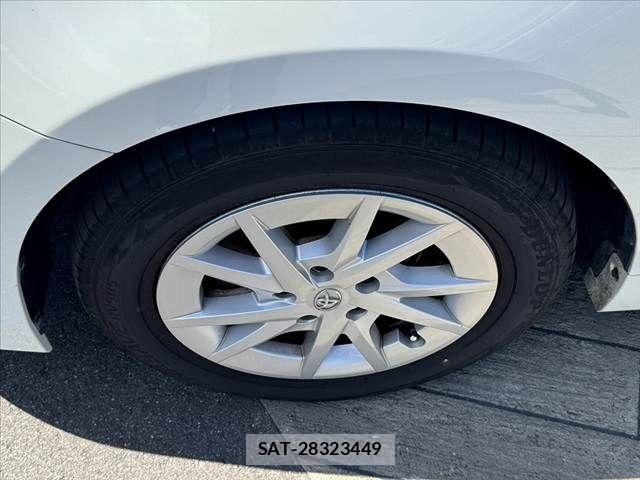 Toyota PRIUS ALPHA 2016-01 8414533-27