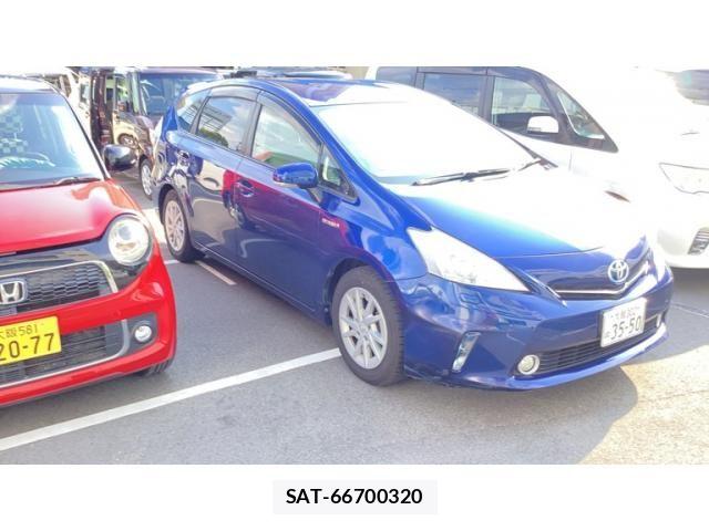 Toyota PRIUS ALPHA 2013-11 8414552-1