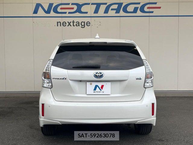 Toyota PRIUS ALPHA 2012-01 8438745-15