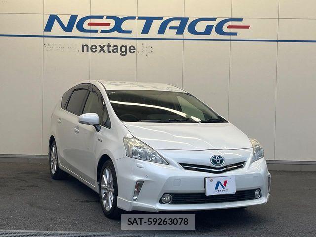 Toyota PRIUS ALPHA 2012-01 8438745-17