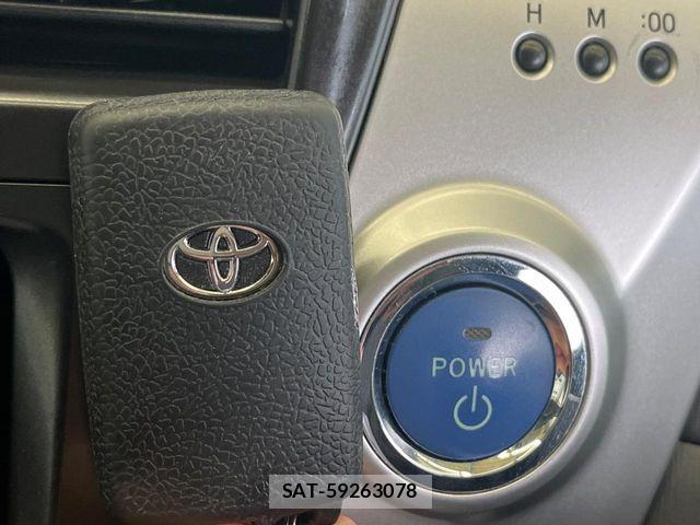 Toyota PRIUS ALPHA 2012-01 8438745-6