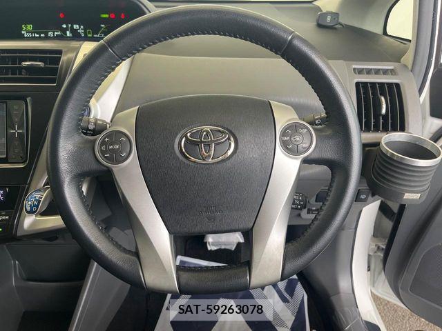 Toyota PRIUS ALPHA 2012-01 8438745-8