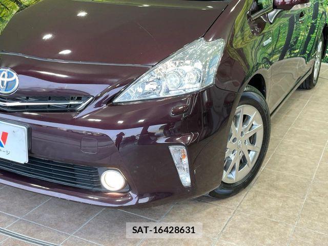 Toyota PRIUS ALPHA 2014-08 8438470-12
