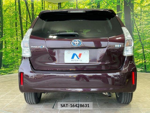 Toyota PRIUS ALPHA 2014-08 8438470-15