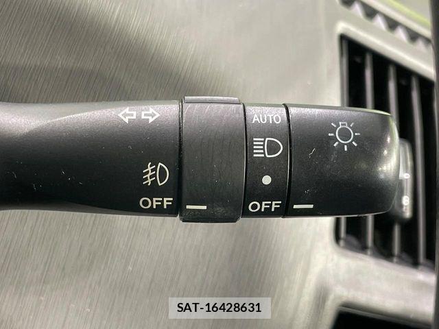 Toyota PRIUS ALPHA 2014-08 8438470-6