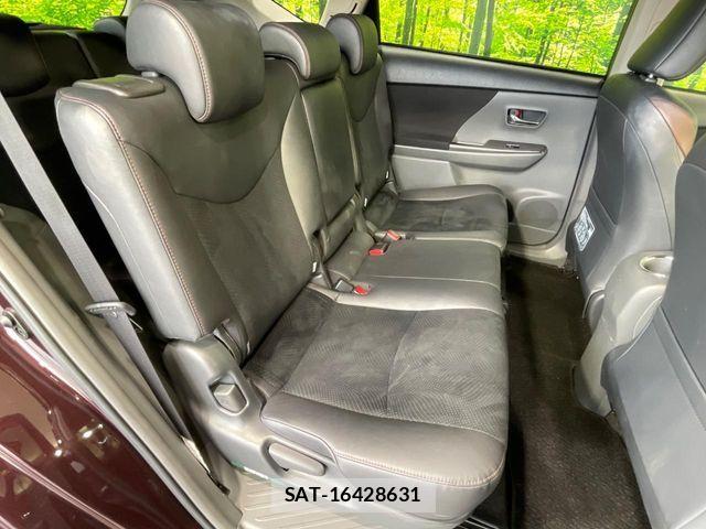 Toyota PRIUS ALPHA 2014-08 8438470-8