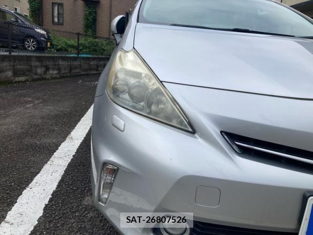 Toyota PRIUS ALPHA 2011-12 8438746-3