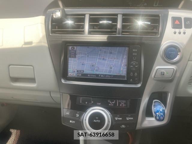 Toyota PRIUS ALPHA 2011-11 8438456-15