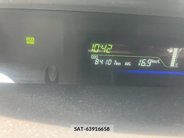 Toyota PRIUS ALPHA 2011-11 8438456-1