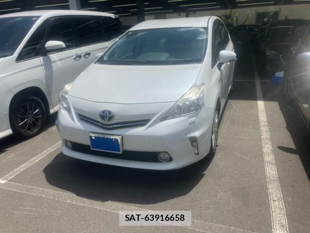 Toyota PRIUS ALPHA 2011-11 8438456-3