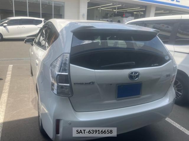 Toyota PRIUS ALPHA 2011-11 8438456-4