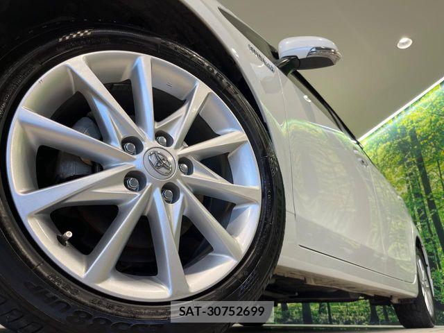 Toyota PRIUS ALPHA 2013-05 8458255-12