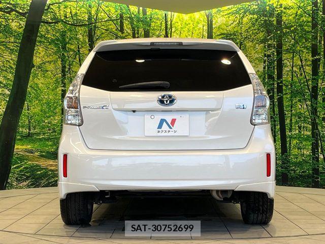 Toyota PRIUS ALPHA 2013-05 8458255-14