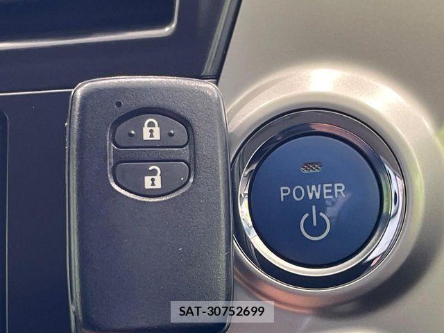 Toyota PRIUS ALPHA 2013-05 8458255-5