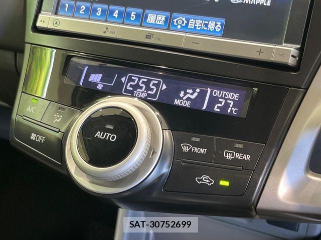 Toyota PRIUS ALPHA 2013-05 8458255-6