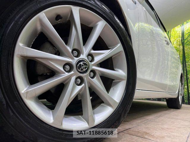 Toyota PRIUS ALPHA 2011-10 8457227-12