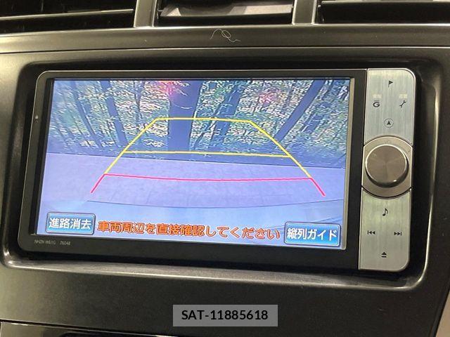 Toyota PRIUS ALPHA 2011-10 8457227-3