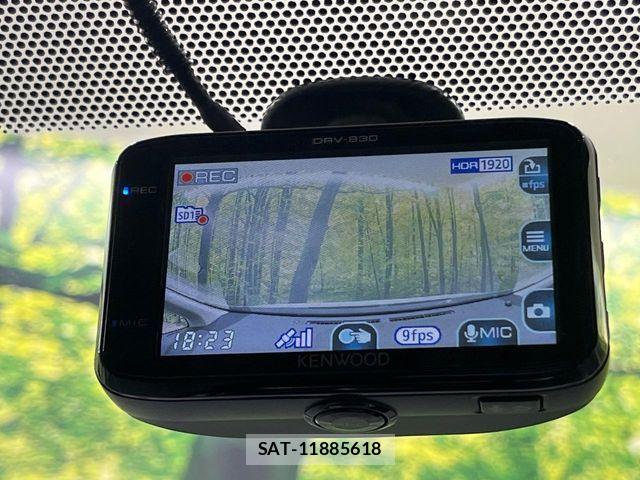 Toyota PRIUS ALPHA 2011-10 8457227-4