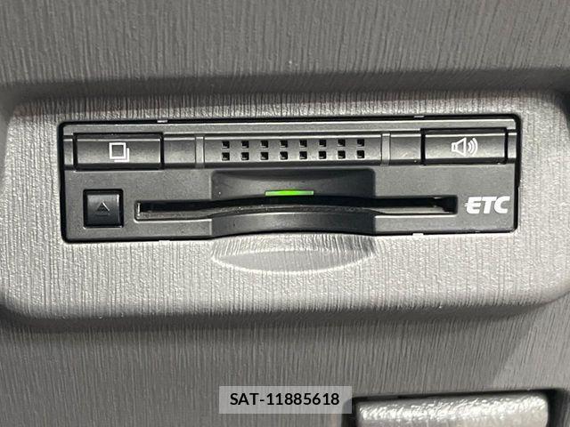 Toyota PRIUS ALPHA 2011-10 8457227-5