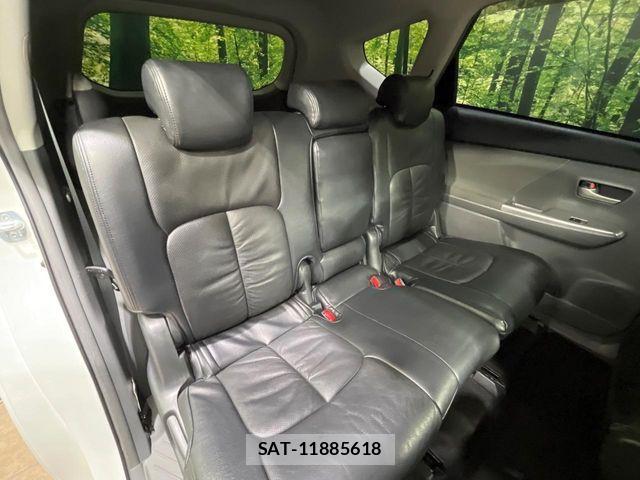 Toyota PRIUS ALPHA 2011-10 8457227-8