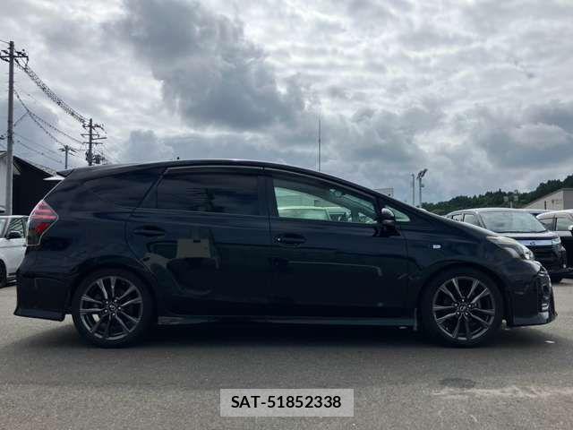 Toyota PRIUS ALPHA 2015-05 8458254-17