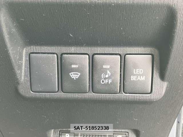 Toyota PRIUS ALPHA 2015-05 8458254-2