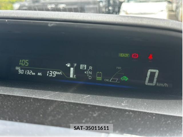 Toyota PRIUS ALPHA 2014-01 8458256-21