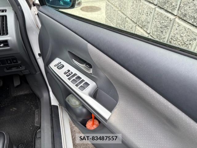 Toyota PRIUS ALPHA 2013-07 8485962-11