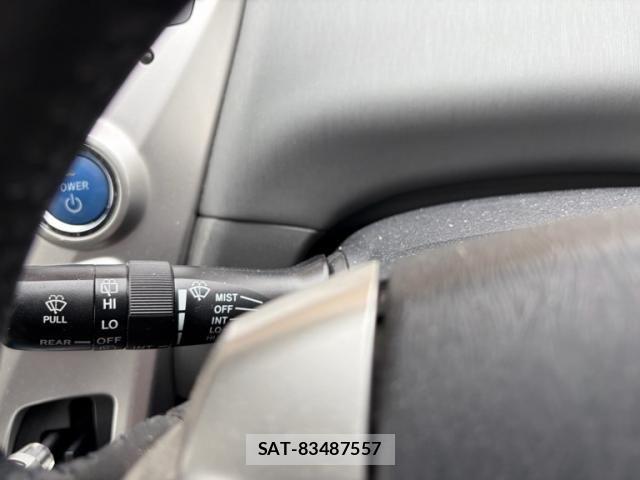 Toyota PRIUS ALPHA 2013-07 8485962-16