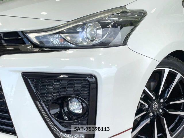 Toyota PRIUS ALPHA 2018-04 8485961-11