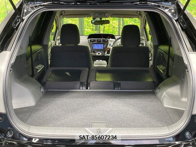 Toyota PRIUS ALPHA 2013-03 8526715-9