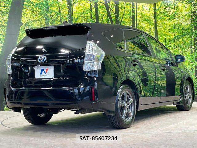 Toyota PRIUS ALPHA 2013-03 8526715-16