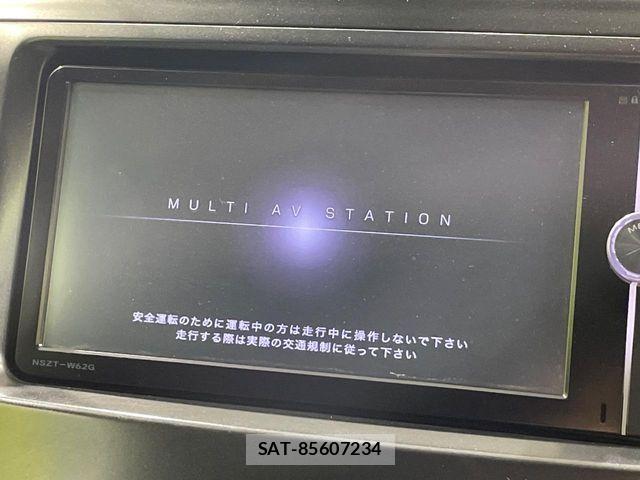 Toyota PRIUS ALPHA 2013-03 8526715-2