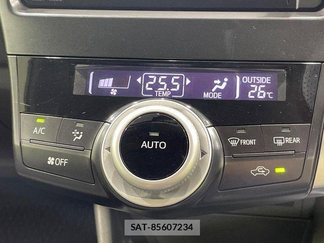 Toyota PRIUS ALPHA 2013-03 8526715-6